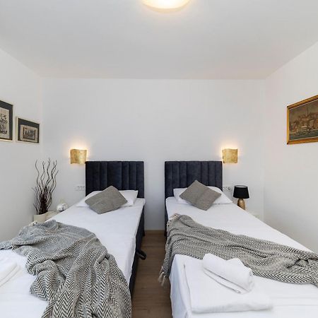 Dispetto Apartment In Old City Задар Екстериор снимка